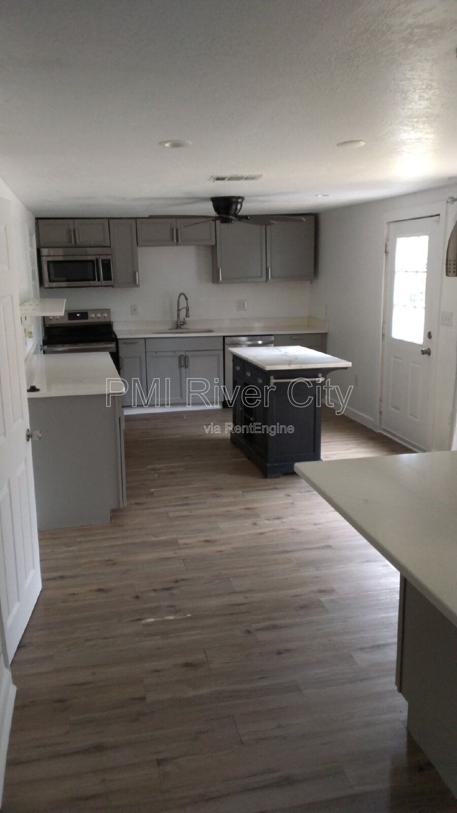 8136 Siskin Ave 32219 property image