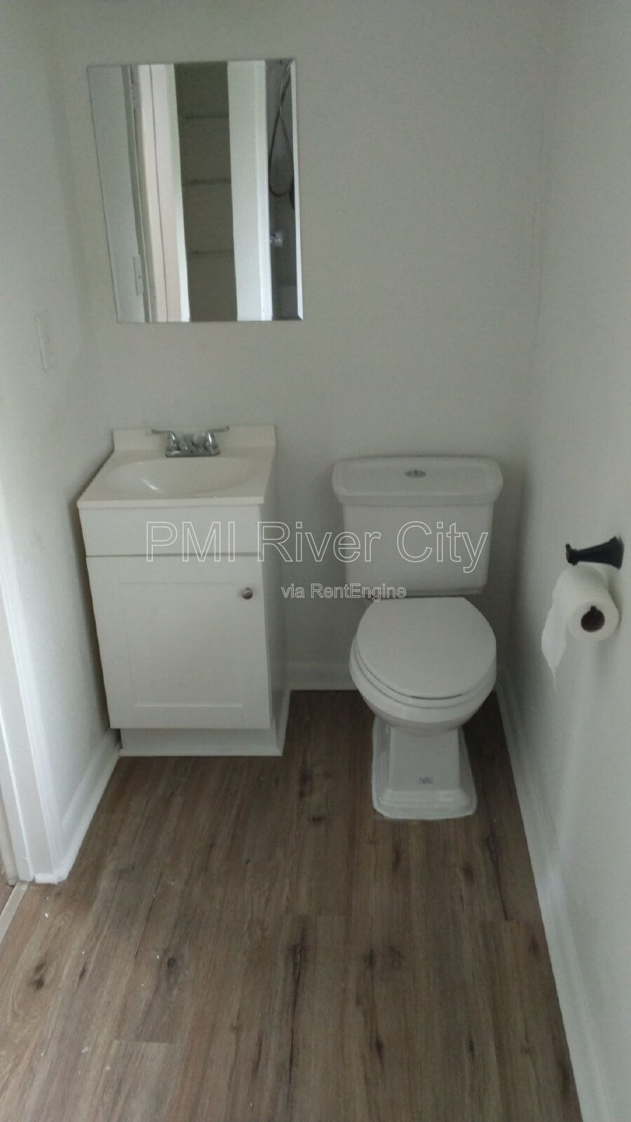 8136 Siskin Ave 32219 property image
