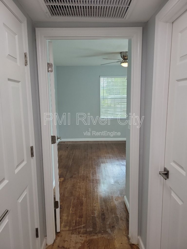 1356 River Hills Circle E, Jacksonville, FL 32211 property image