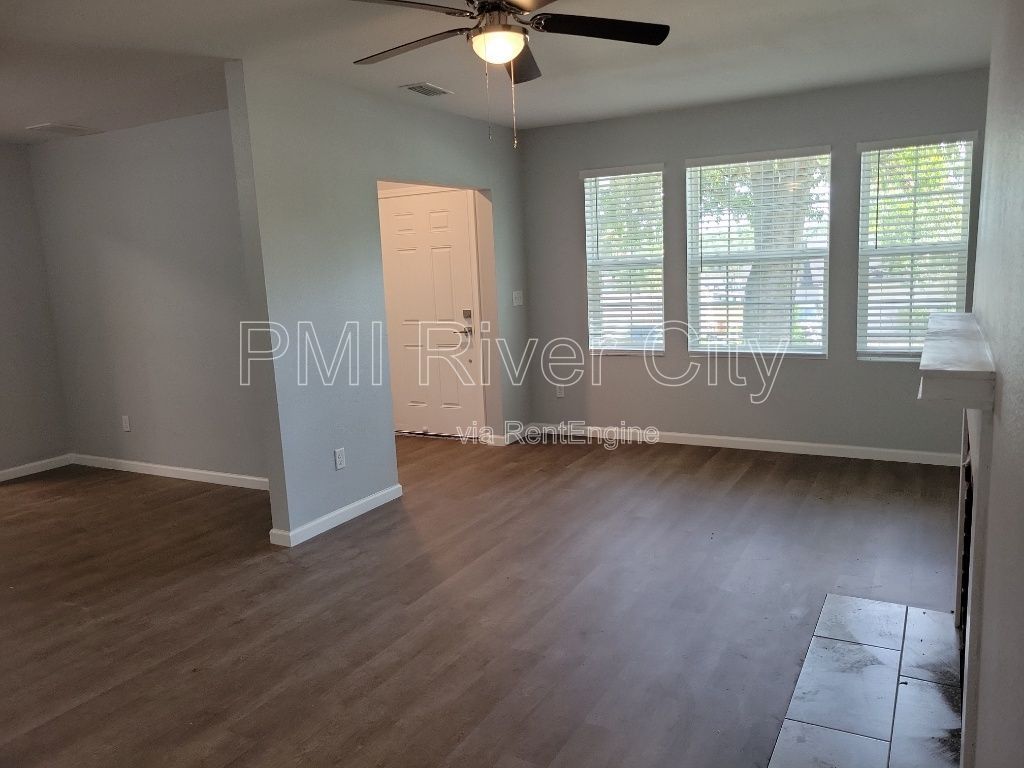 1356 River Hills Circle E, Jacksonville, FL 32211 property image