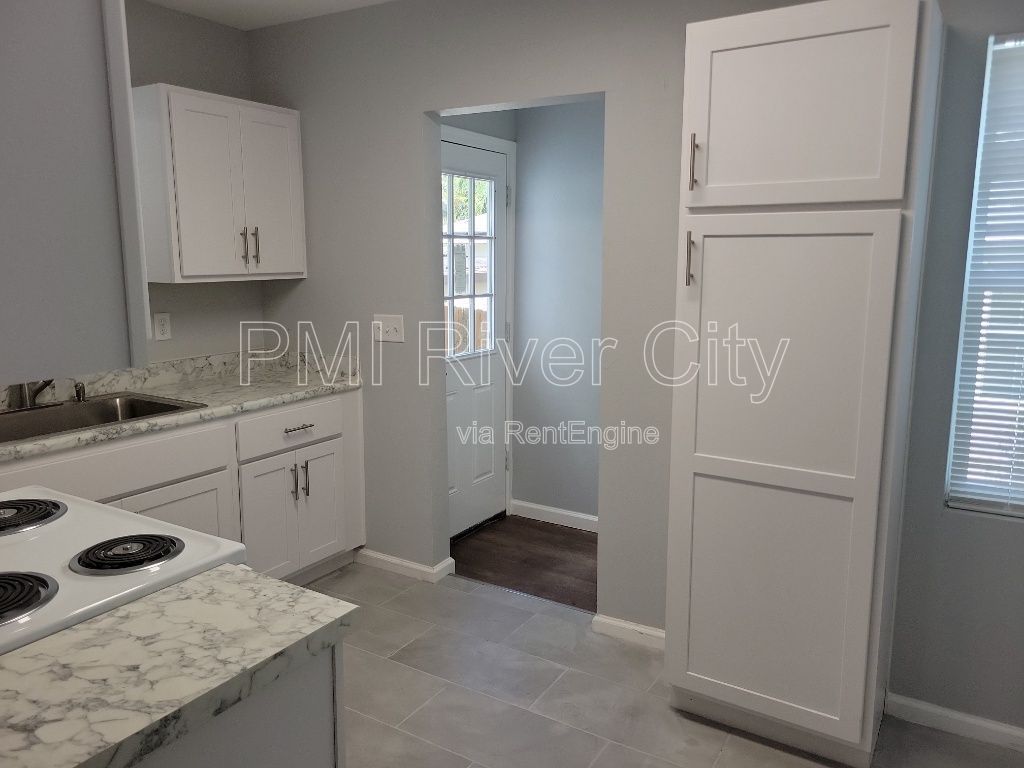 1356 River Hills Circle E, Jacksonville, FL 32211 property image